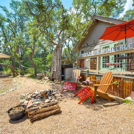 Snuggle Inn Wimberley Cabin With Fire Pit And Deck Exterior foto