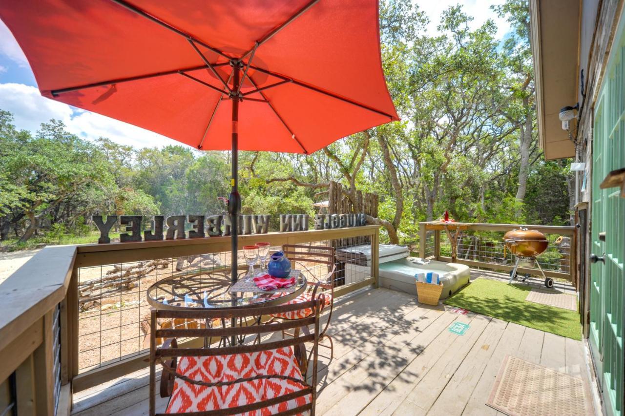 Snuggle Inn Wimberley Cabin With Fire Pit And Deck Exterior foto