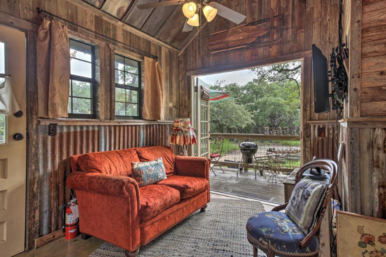 Snuggle Inn Wimberley Cabin With Fire Pit And Deck Exterior foto