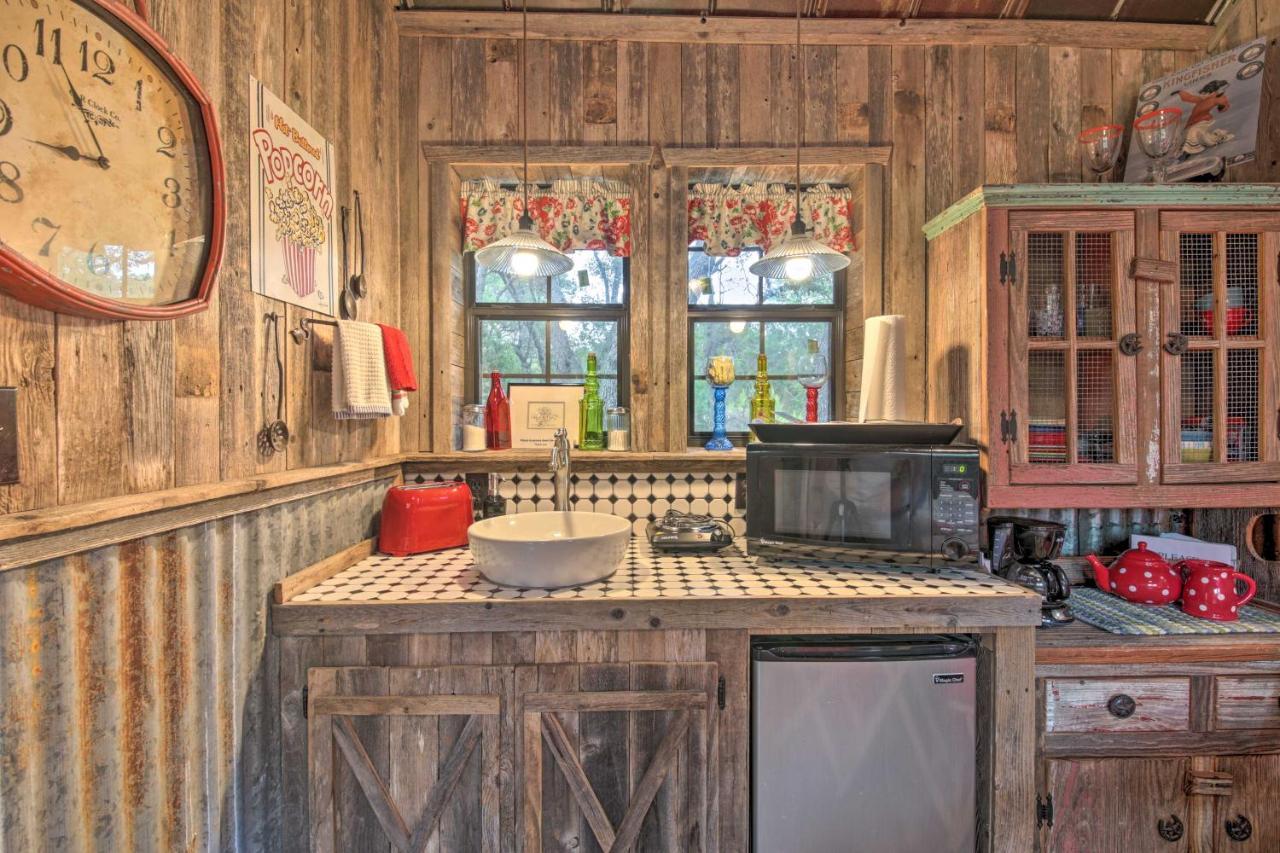 Snuggle Inn Wimberley Cabin With Fire Pit And Deck Exterior foto